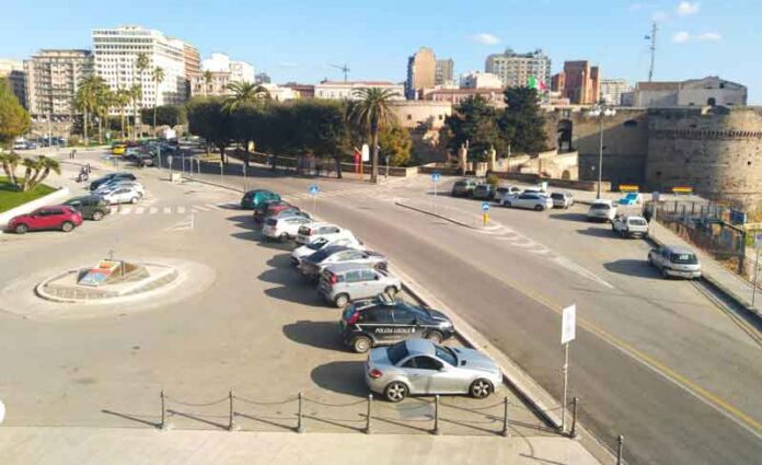 piazza castello taranto